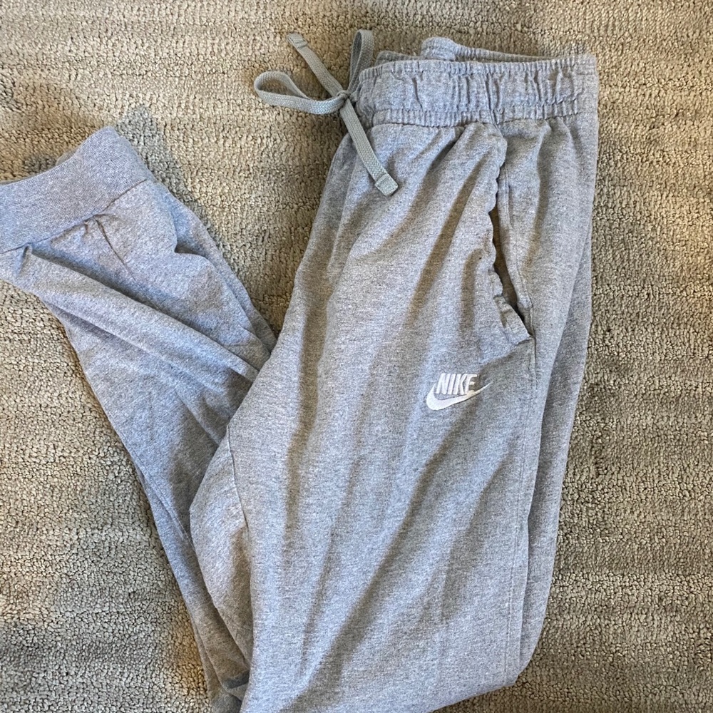 ⛔️sold on mercari⛔️Nike joggers